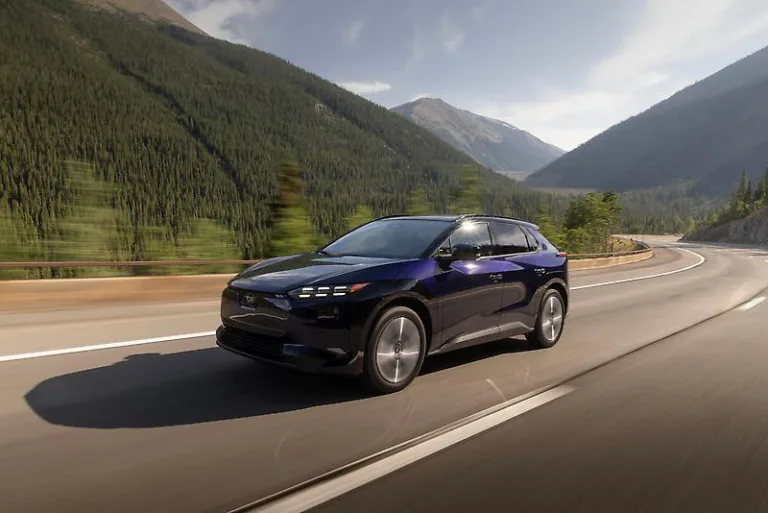 Новий Subaru Solterra 2026: Більше потужності, запасу ходу та технологій.